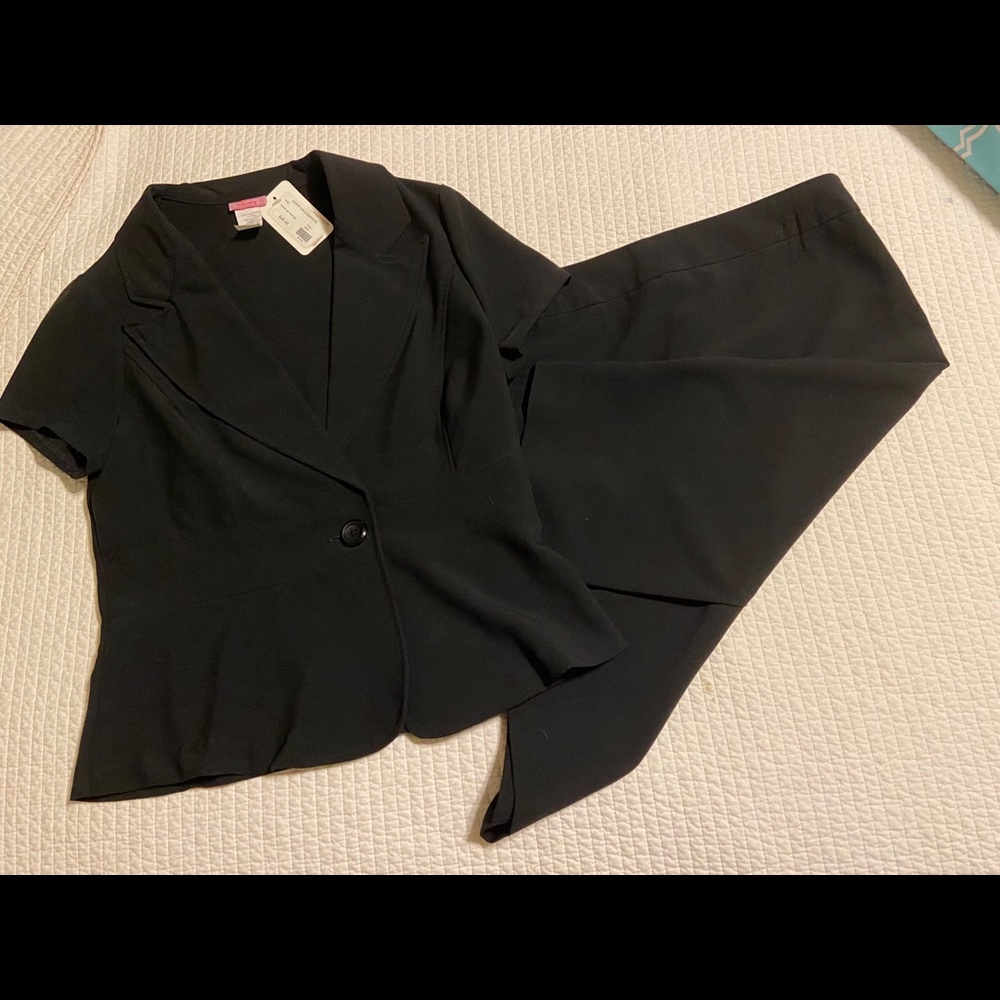 NWT skirt suit